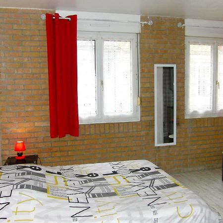Apartmán Une Petite Halte Calais Exteriér fotografie